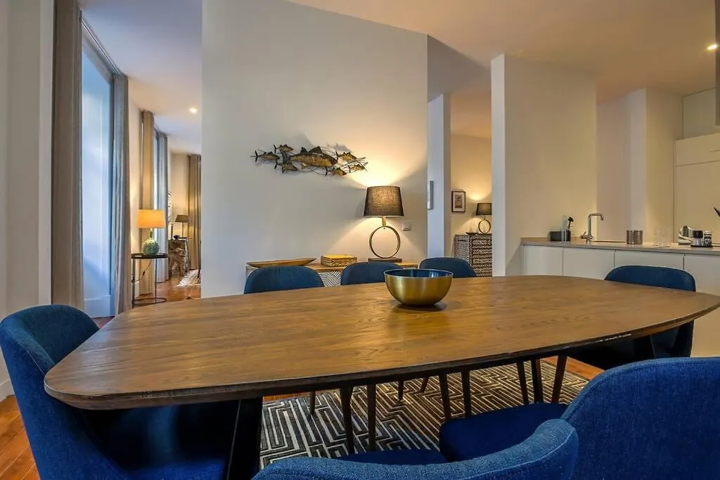 Myplacelisbon - Luxury Trindade II 아파트